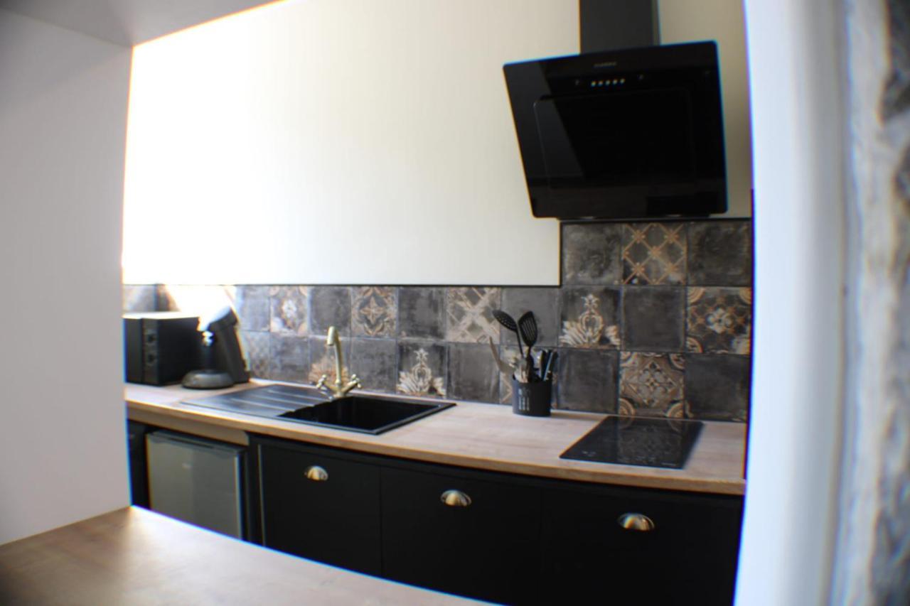 Joli studio en rez-de-chaussée Pradines  Extérieur photo